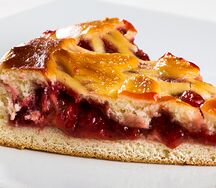 Пирог с клубникой