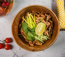 Wok с куриным филе