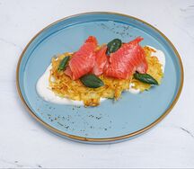Хашбраун с кусочками мурманской форели