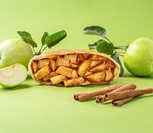 Пирог с яблоком и корицей