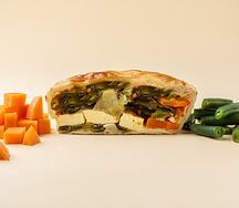 Пирог с овощами и омлетом