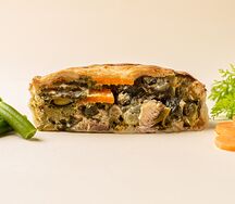 Пирог с курицей и овощами