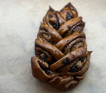Булочка с маком