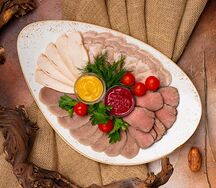 Мясное ассорти по-домашнему