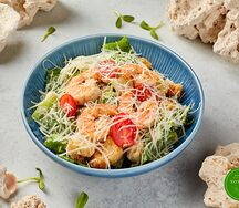 Салат Цезарь с креветками