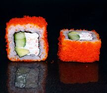 Ролл Калифорния с крабом