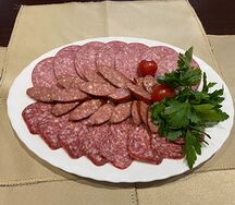 Ассорти из колбас