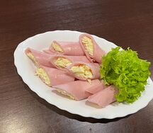 Рулетики из ветчины