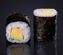 Мини ролл с авокадо