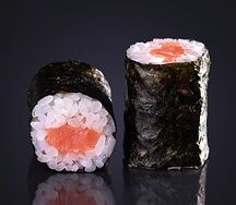 Мини ролл с копчёным лососем