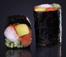 Мини-ролл без риса с копчёным лососем