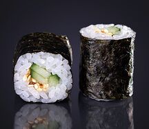 Мини ролл с огурцом