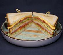 Клаб сэндвич с пепперони