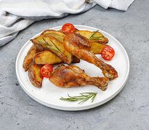 Куриная голень с запечённым картофелем