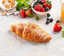 Круассан с заварным кремом и сгущенкой