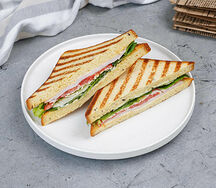 Сэндвич с ветчиной куриной