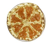 Пицца с лососем и красной икрой