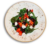 Салат с запечёнными овощами, мини-шпинатом и сиртаки