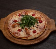 Пицца с креветками