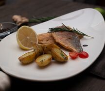 Дорадо филе с картофелем бейби