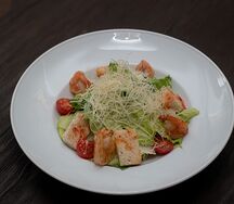 Салат Цезарь с семгой