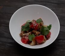 Салат Хрустящие баклажаны с томатами