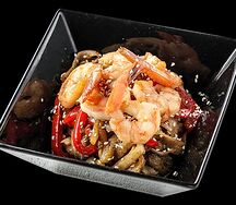 Пшеничная лапша с креветками