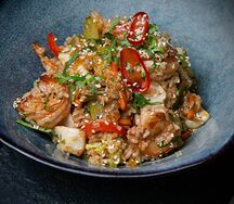 Wok с морепродуктами
