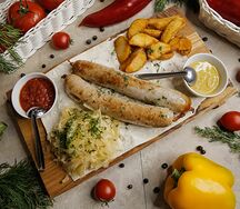 Фирменные свиные колбаски от шефа