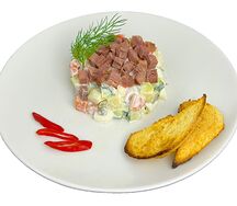 Оливье с говядиной