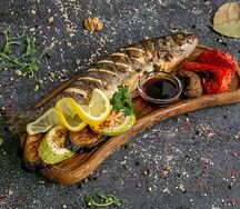 Сибас с овощами