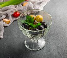 Греческие оливки и маслины