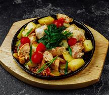 Жаркое по-домашнему из курицы с картофелем