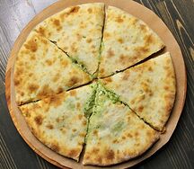 Хачапури с сыром и шпинатом