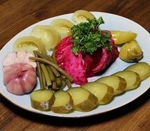 Ассорти из солений по-домашнему