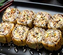 Ролл Сырный кальмар темпура