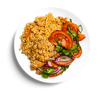 Плов с курицей и салатом