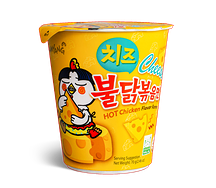 Лапша в стакане Samyang острая курица и сыр