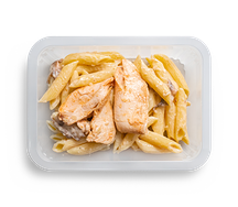 Пенне с копченой курицей и грибами