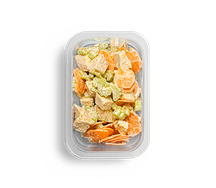 Салат с индейкой, морковью и сельдереем