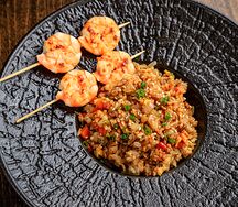 Рис с овощами и креветками