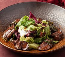 Теплый салат с куриной печенью