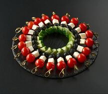 Канапе на шпажке греческий 18