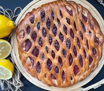 Пирог с клубникой