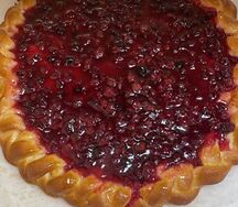 Пирог с брусникой