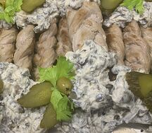 Косичка мясная в охотничьем соусе