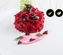 Салат из свеклы с черносливом и растительным маслом