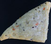 Треугольник Фитнес с брынзой и зеленью