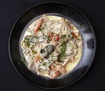 Бефстроганов из индейки с груздями и картофельным пюре