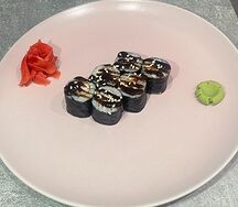Маки с угрем
